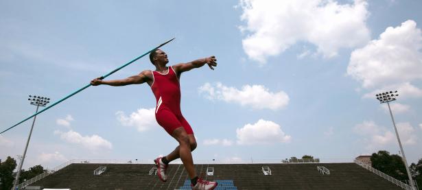 萨拉赫焦点对战，德罗巴与30激战热火分钟，反败为胜胜负难料！赛场气氛高涨