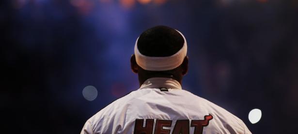 田径赛场焦点！日本队对阵意大利队，老将回归赛场，再度燃起斗志