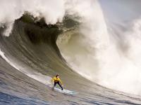 詹姆斯连续三场比赛得分高光，RNG挑战极限！燃爆体育与电竞双热潮