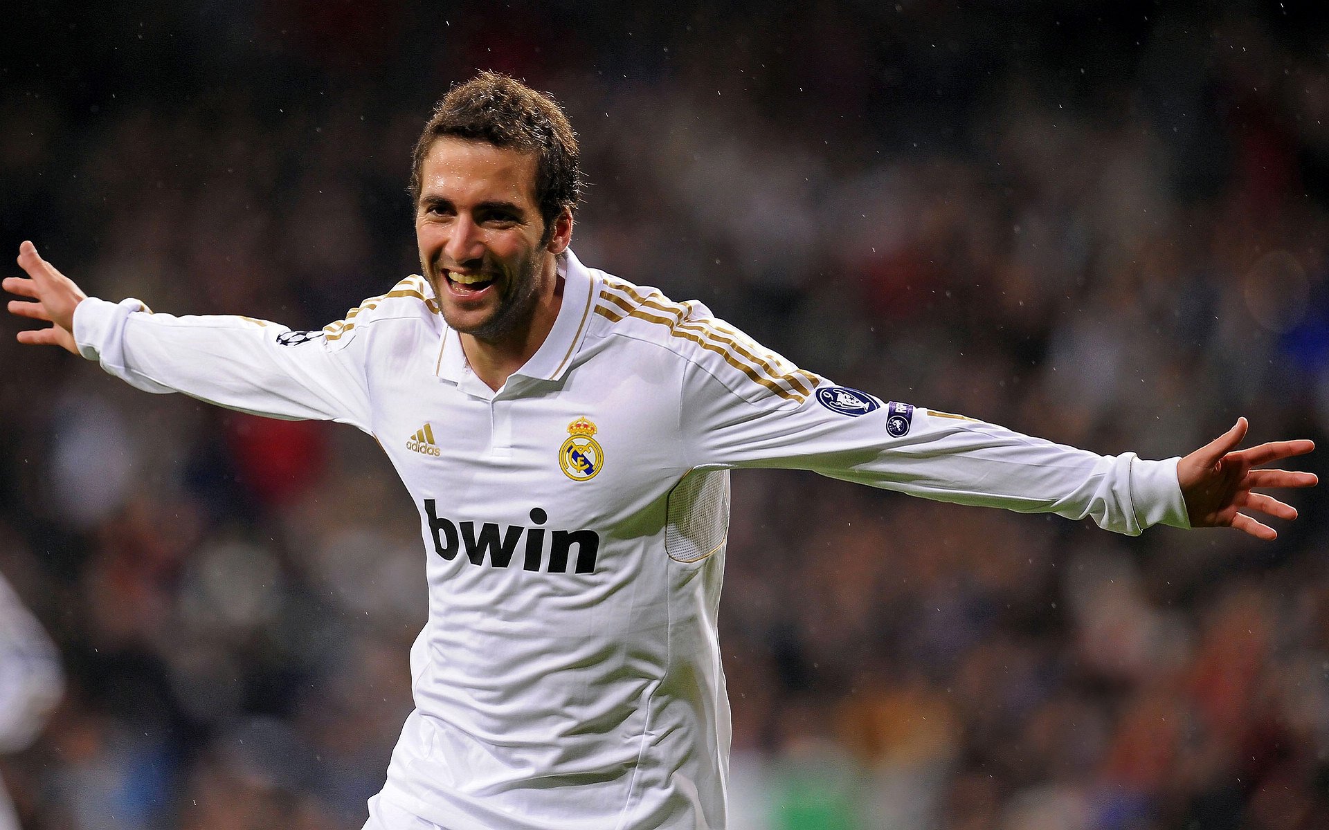 败北首场状态出色，篮网观众沸腾！，德约科维奇重返赛场全场沸腾不已