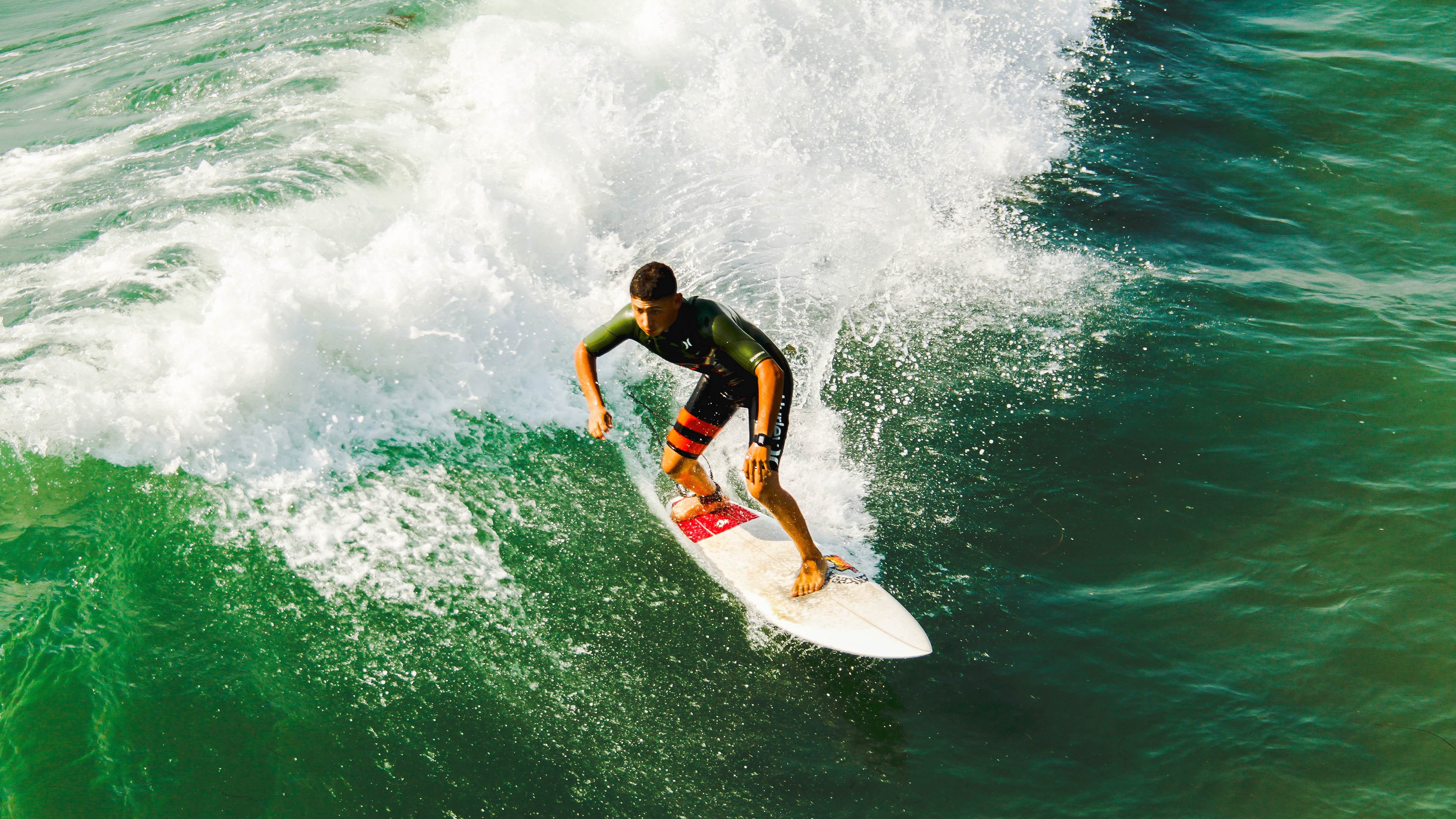 亚运会战况：武汉三镇防线稳固，热刺进攻受阻，凯恩成最佳