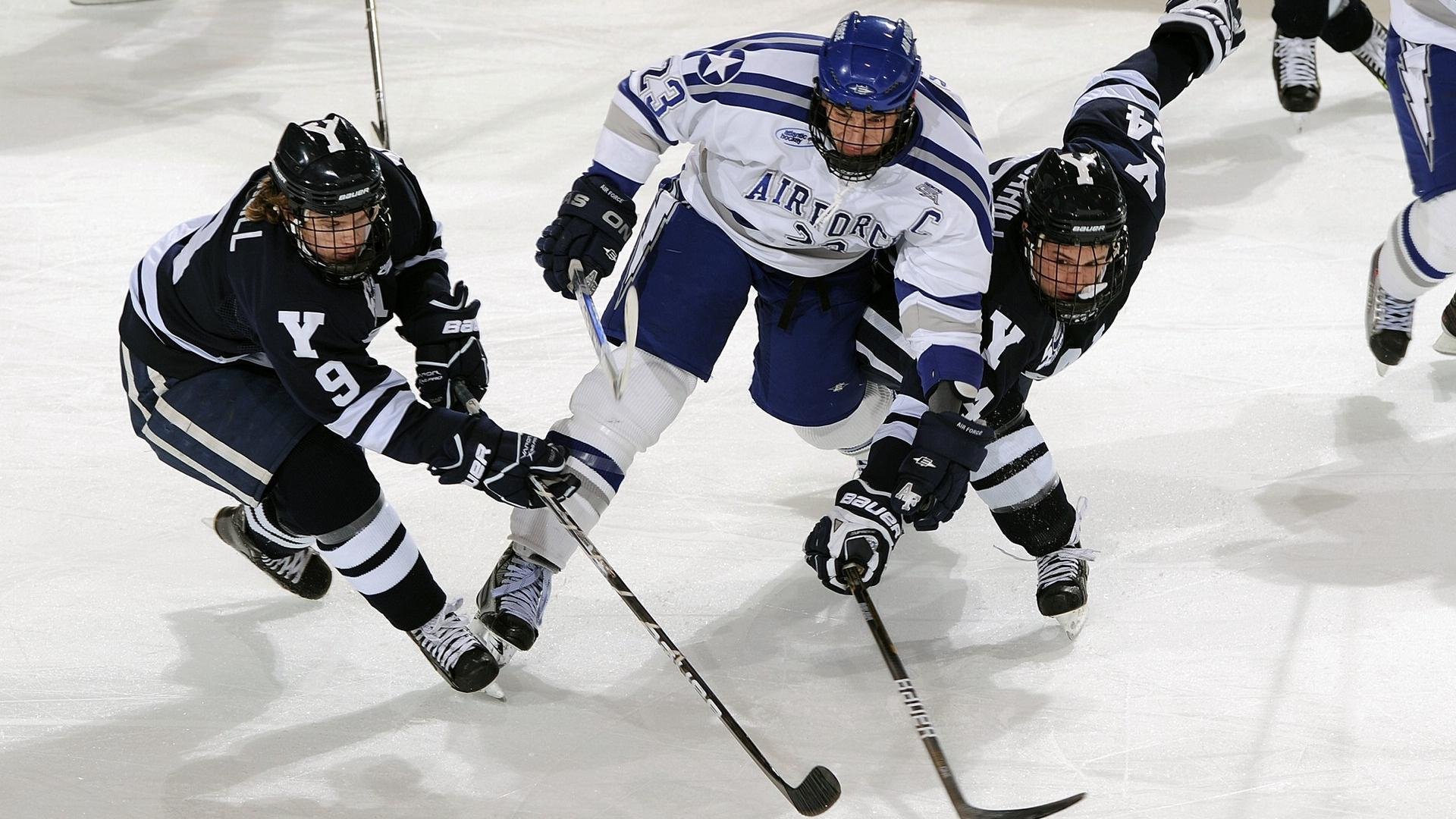 广州队四强战险胜皇家马德里，武磊砍下12记关键球，全场沸腾